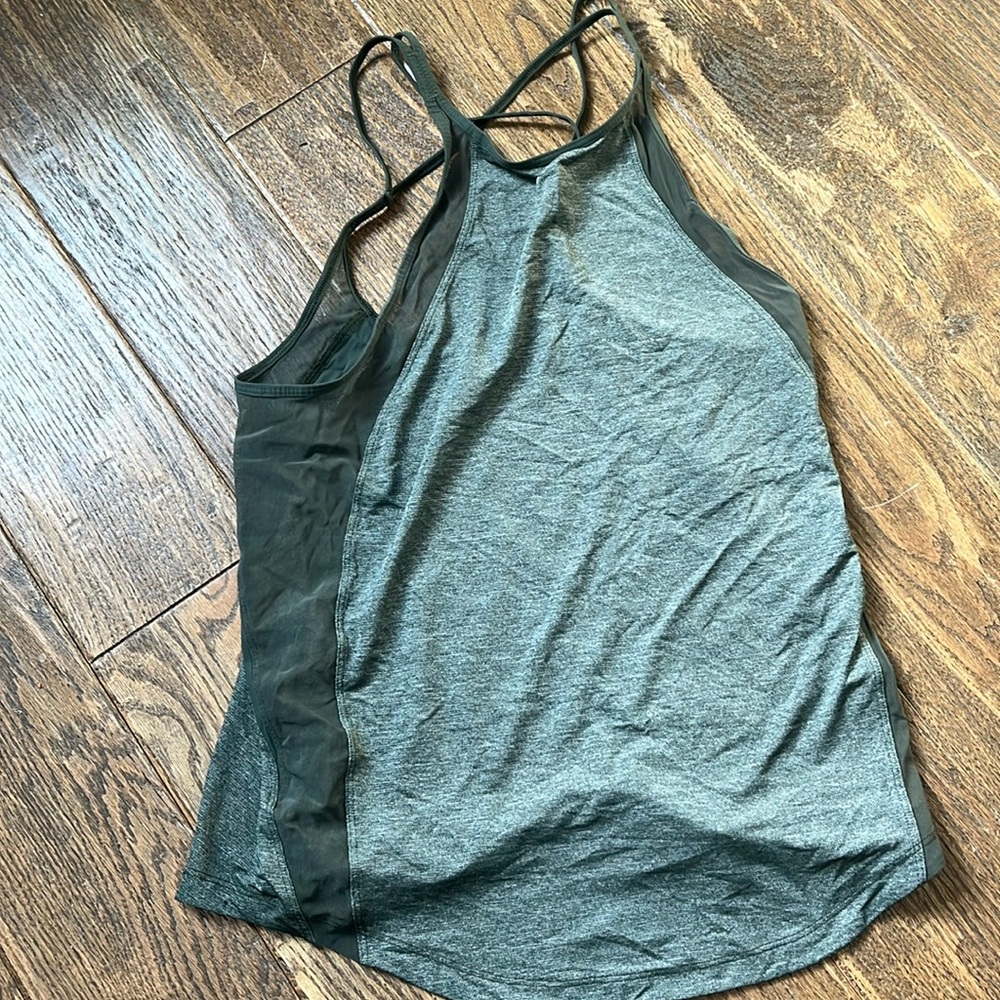 Lululemon tank